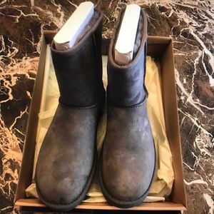 UGG Treadlite bnwt short classic grey cute